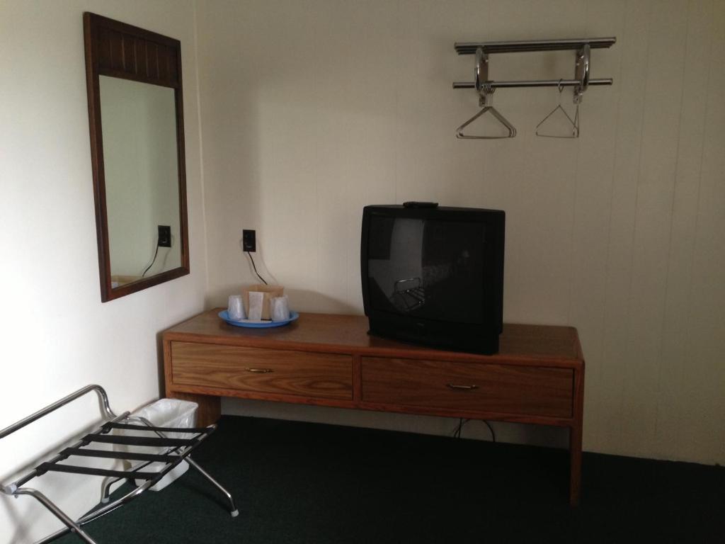 מקינאו סיטי Capri Motel חדר תמונה